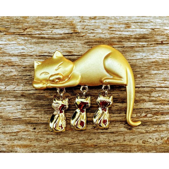 Vintage Cat with Dangle Kittens Brooch Gold tone - Picture 3 of 6